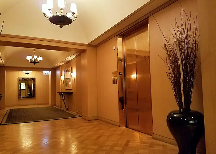 The Buckingham Hotel 3*